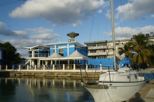 Hemingway Yacht Club ©  SW